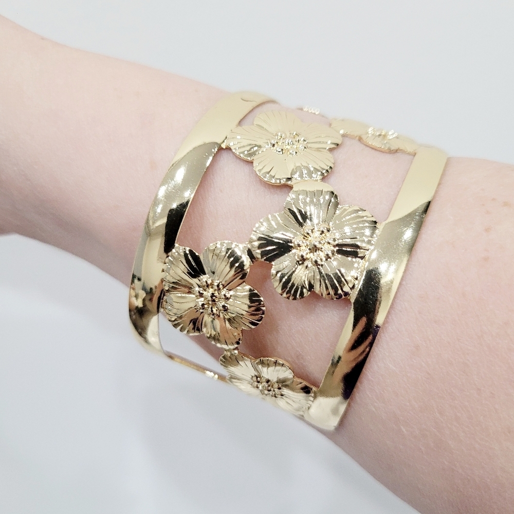 Gold Floral Cutout Cuff Bracelet - Women Jewelry